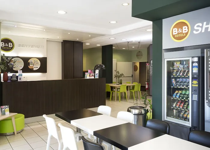 B&B Hotel Ferrara מלון