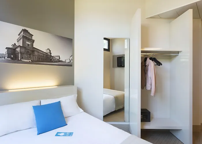B&B Hotel Ferrara מלון