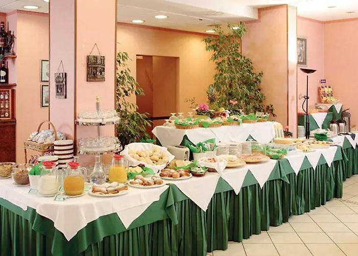 מלון B&B Hotel Ferrara 3*