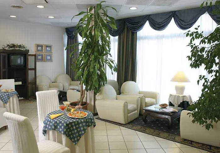 B&B Hotel Ferrara 3* פררה