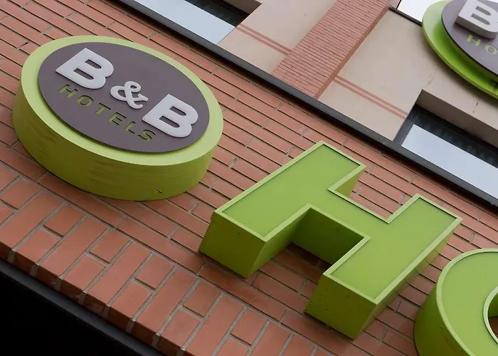 B&B Hotel Ferrara מלון