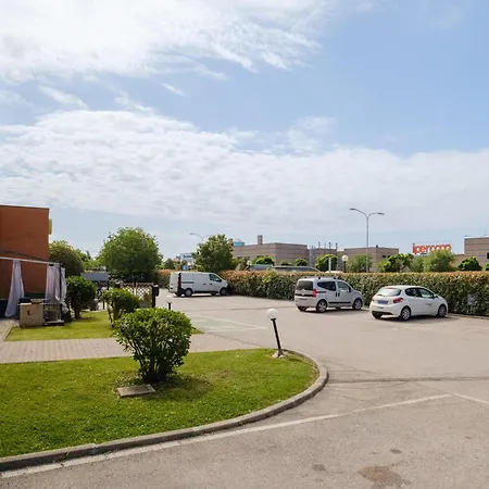 Hotell B&B Hotel Ferrara 3*