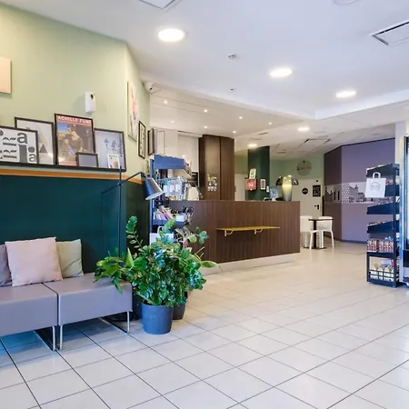 B&B Hotel Ferrara Otel 3*