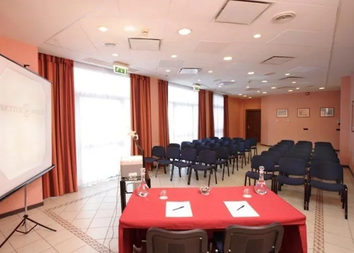 Szálloda B&B Hotel Ferrara 3*