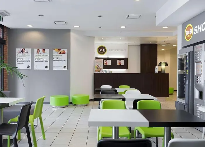 B&B Hotel Ferrara Otel 3*